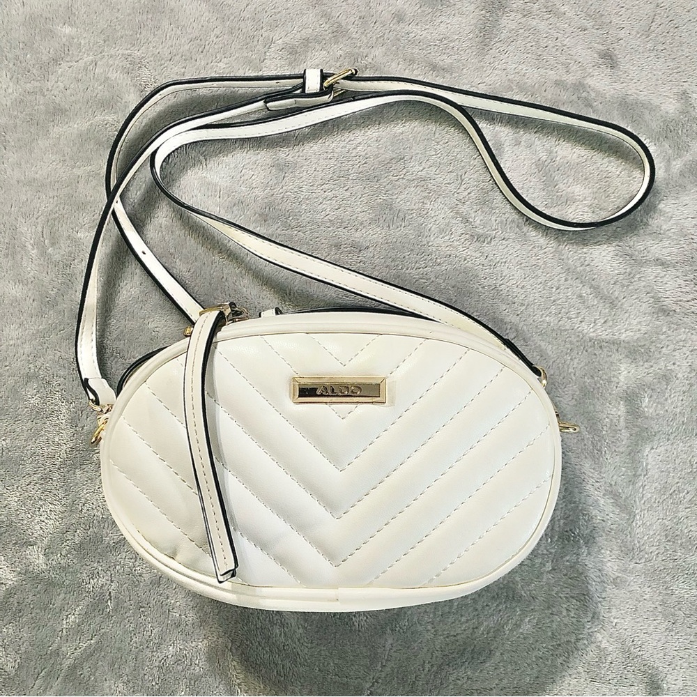 NEW Aldo White Chevron Crossbody Bag with Gold Hardware